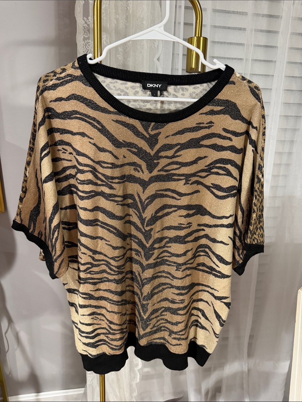 DKNY Black and Tan Zebra-Print Short Sleeve Knit Top